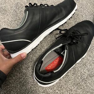 Mens golf shoes